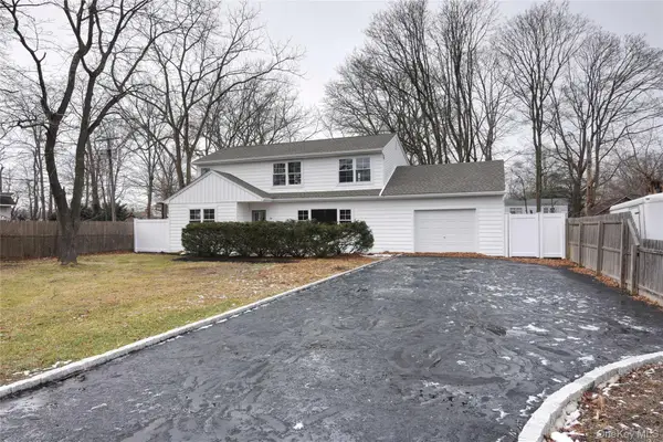 26 Clinton Street, Center Moriches, NY 11934