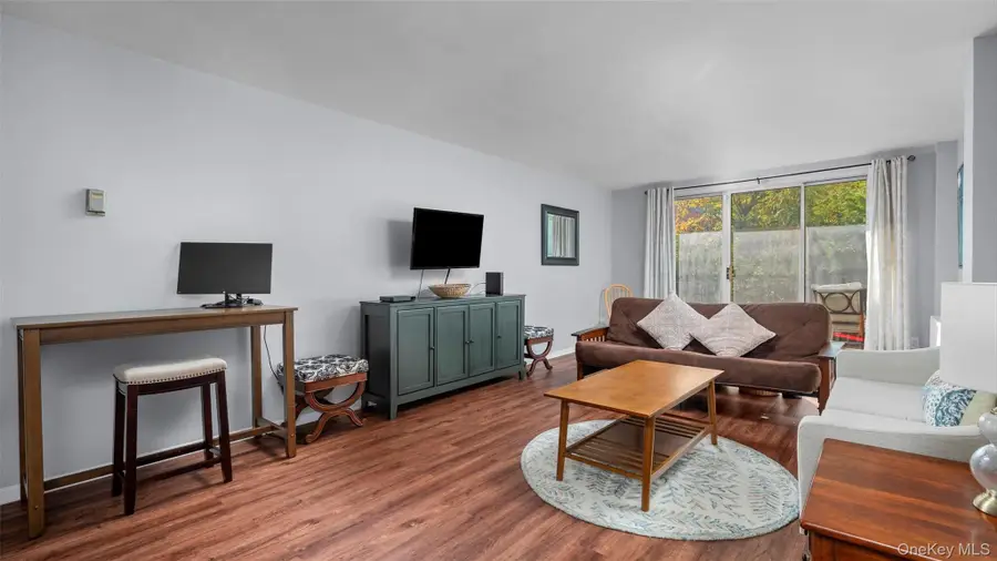 20 Old Mamaroneck Road #2D, White Plains, NY 10605 - #3