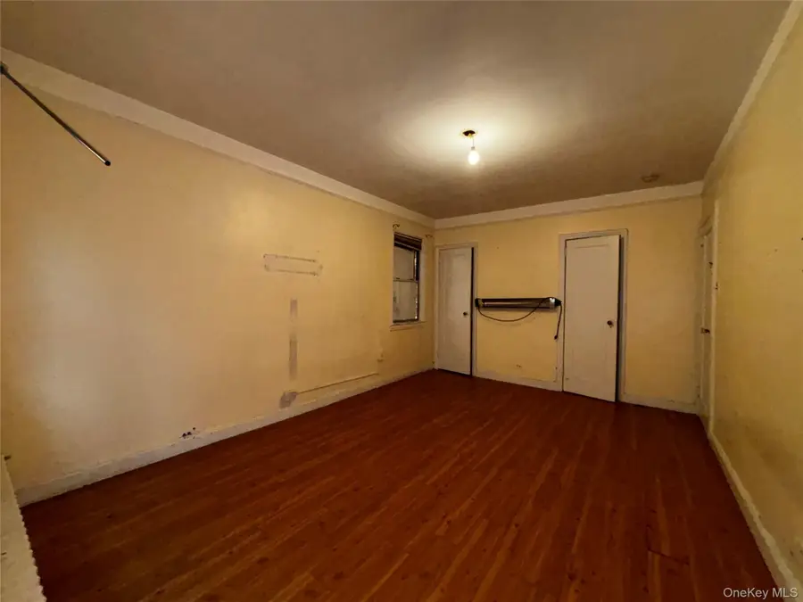 118 Van Cortlandt Avenue W, Bronx, NY 10463 - Image #3