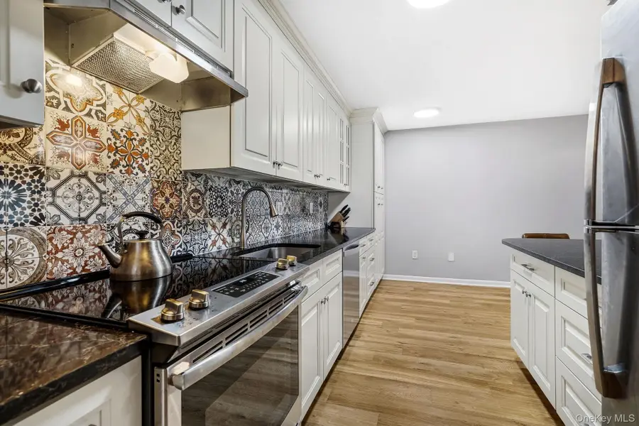 100 High Point Drive #306, Hartsdale, NY 10530 - Image #2