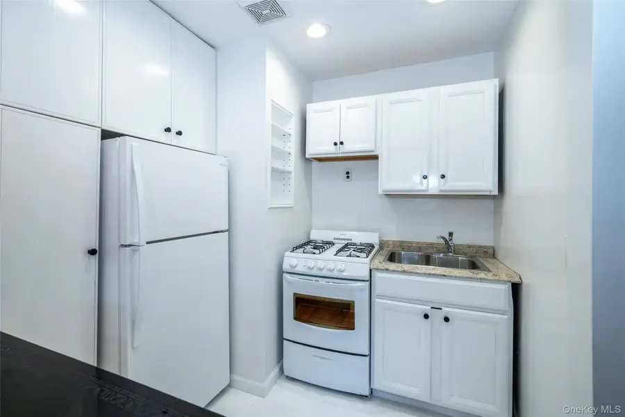 2221 Palmer Avenue #3D, New Rochelle, NY 10801 - Image #3