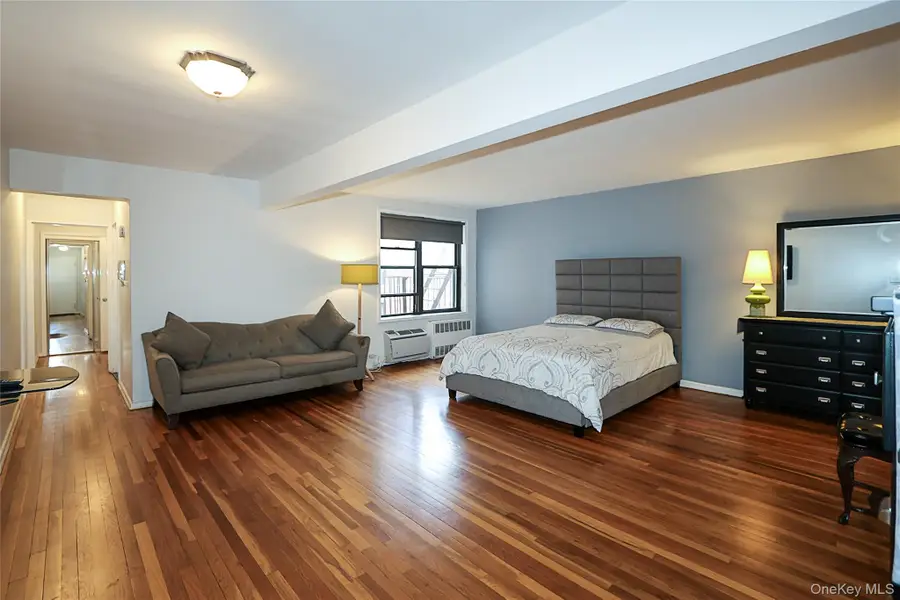 226-26 Union Turnpike #2J, Oakland Gardens, NY 11364 - Image #3