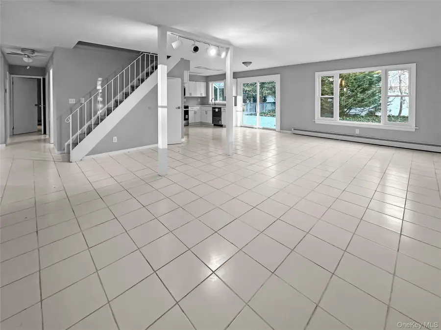 7 Carnaby Avenue, Coram, NY 11727 - Image #3