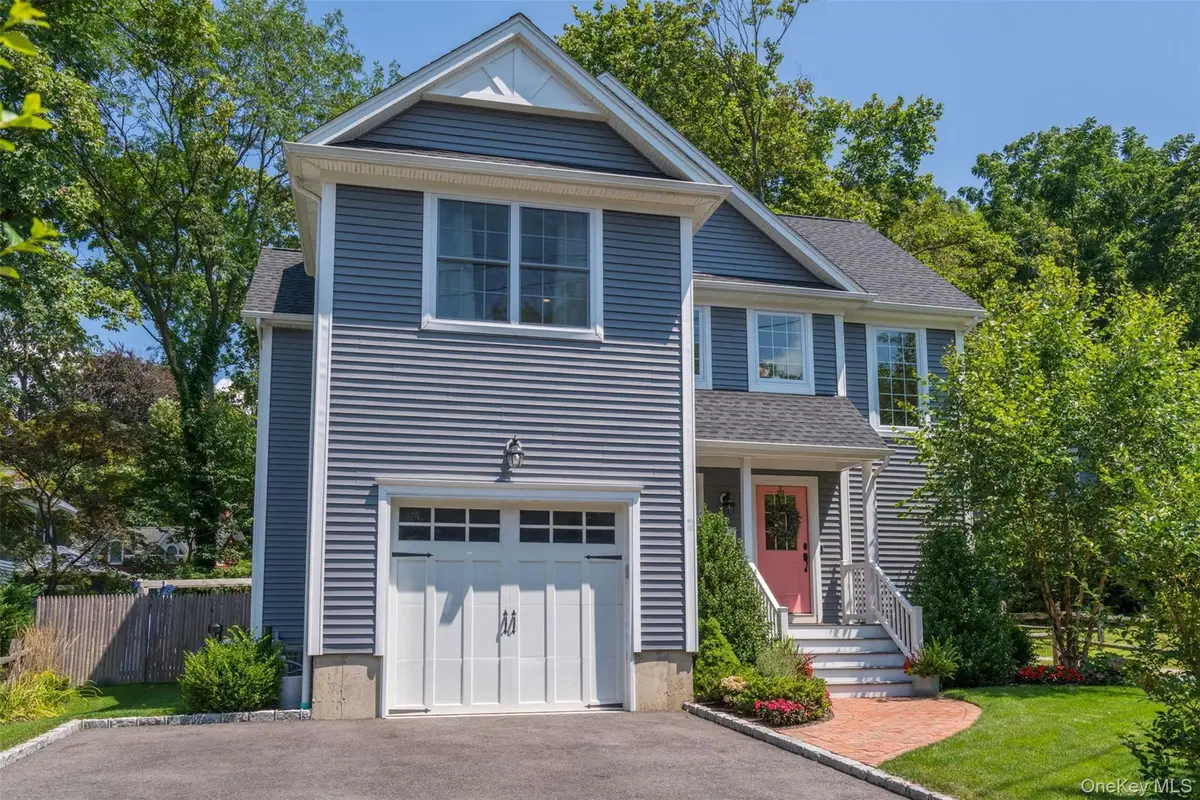 16 Soundview Road, Huntington, NY 11743 - Image #1