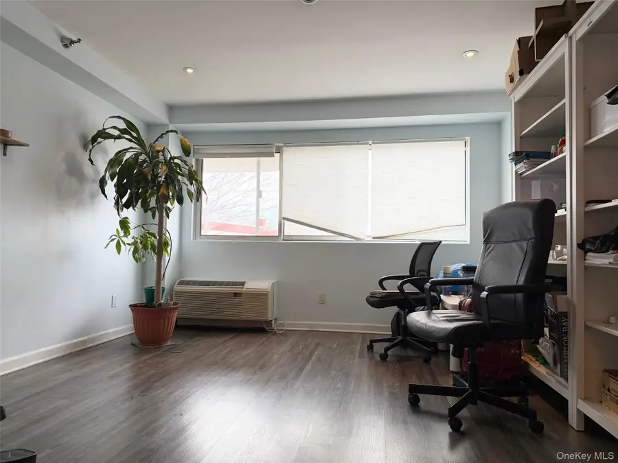 88 Cuttermill Road #308, Great Neck, NY 11021 - Image #3