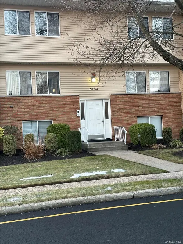 25 College Avenue #701, Nanuet, NY 10954