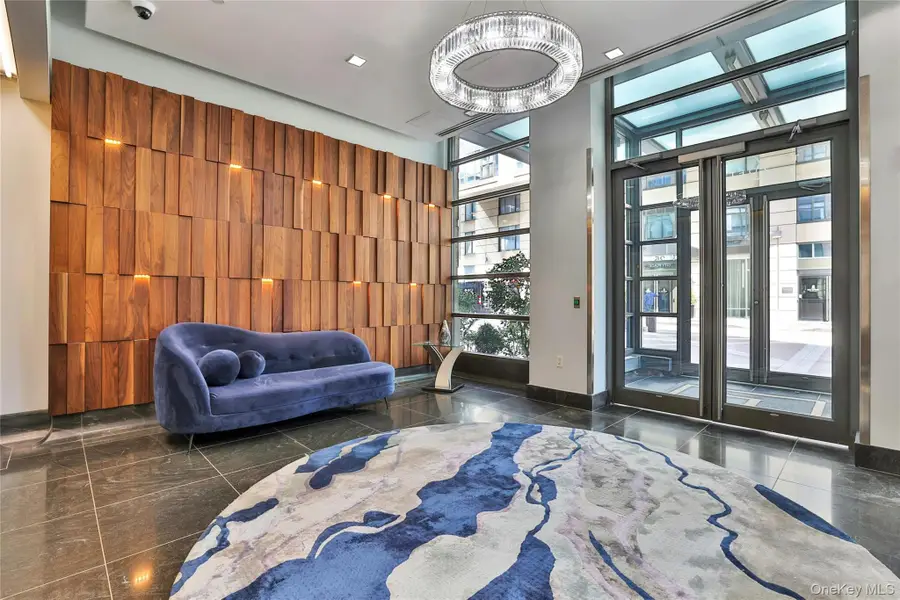 25 City Place #10C, White Plains, NY 10601 - Image #3