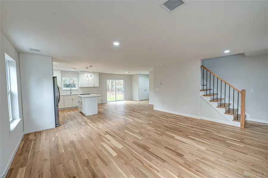 370 Canal Road, Port Jefferson Station, NY 11776 - #3