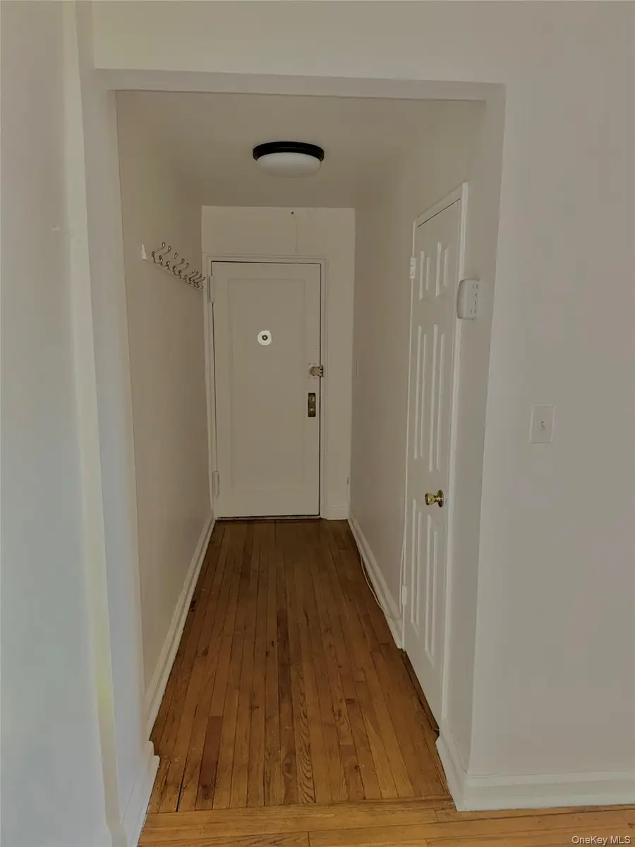 2090 Barnes Avenue #3G, Bronx, NY 10462 - Image #2