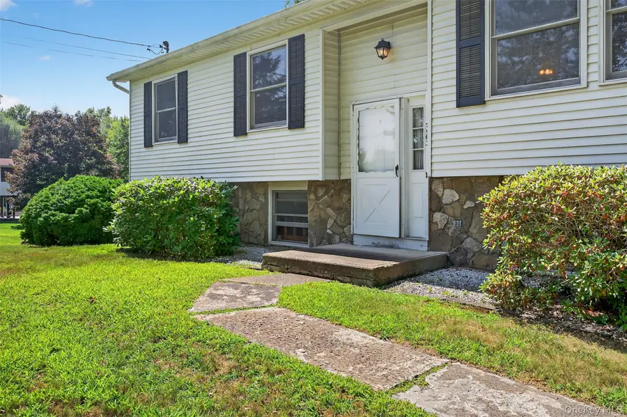 323 S Ohioville Road, New Paltz, NY 12561 - Image #3