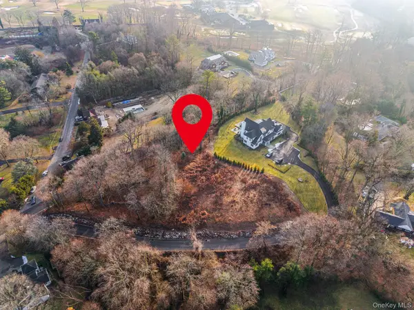 36 Cow Neck Road, Sands Point, NY 11050