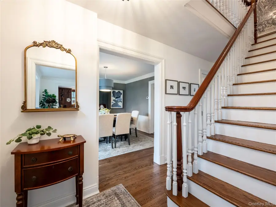 126 Northwoods Road, Manhasset, NY 11030 - Image #2