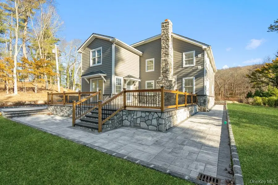 89 Mill River Road, Upper Brookville, NY 11771 - Image #3
