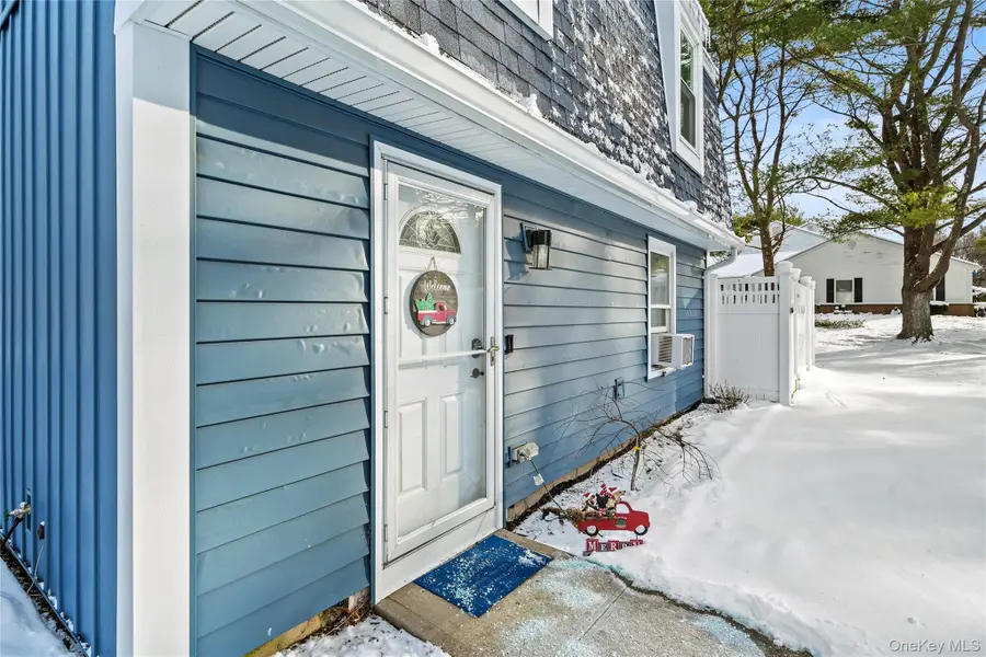 61 Federal Lane, Coram, NY 11727 - Image #3