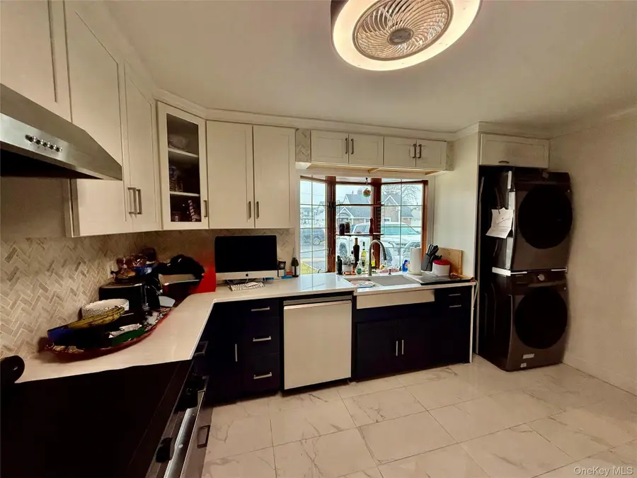 65 Prince Lane, Westbury, NY 11590 - Image #2