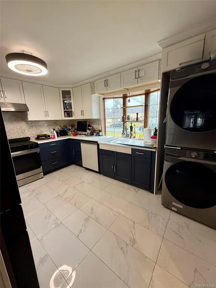 65 Prince Lane, Westbury, NY 11590 - Image #3