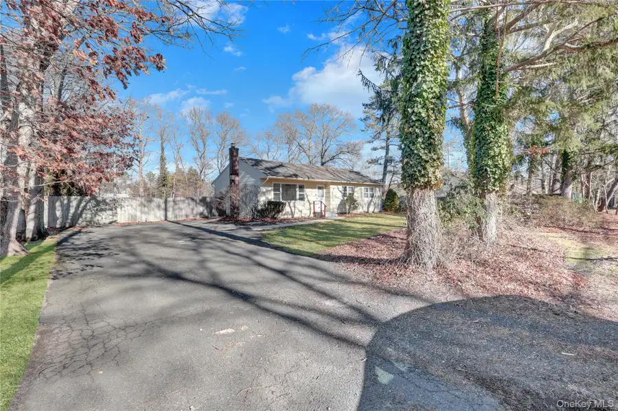 57 Middle Island Road, Medford, NY 11763 - Image #2