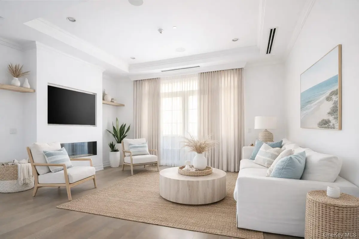 5000 Royal Court #5307, North Hills, NY 11040 - #1