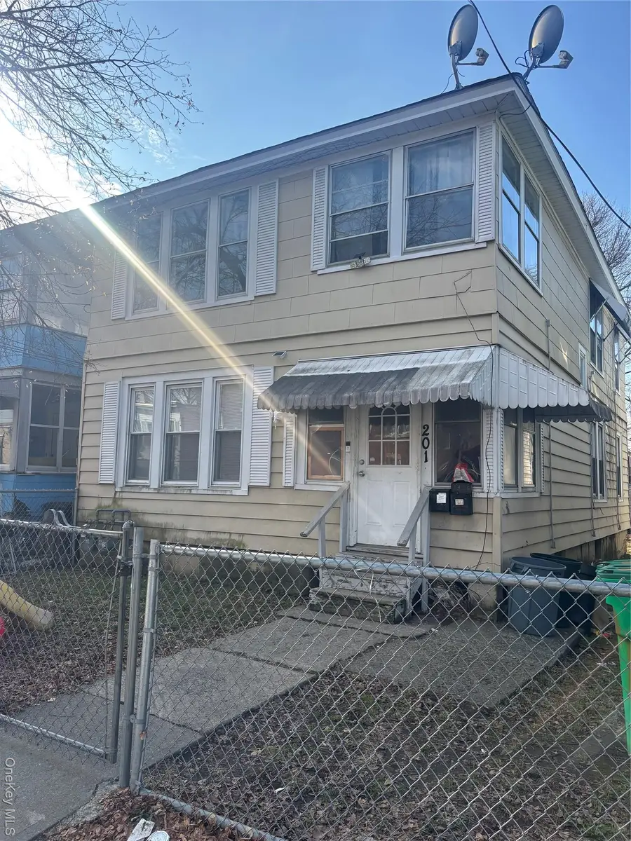 201 W Parmenter Street, Newburgh, NY 12550 - #2