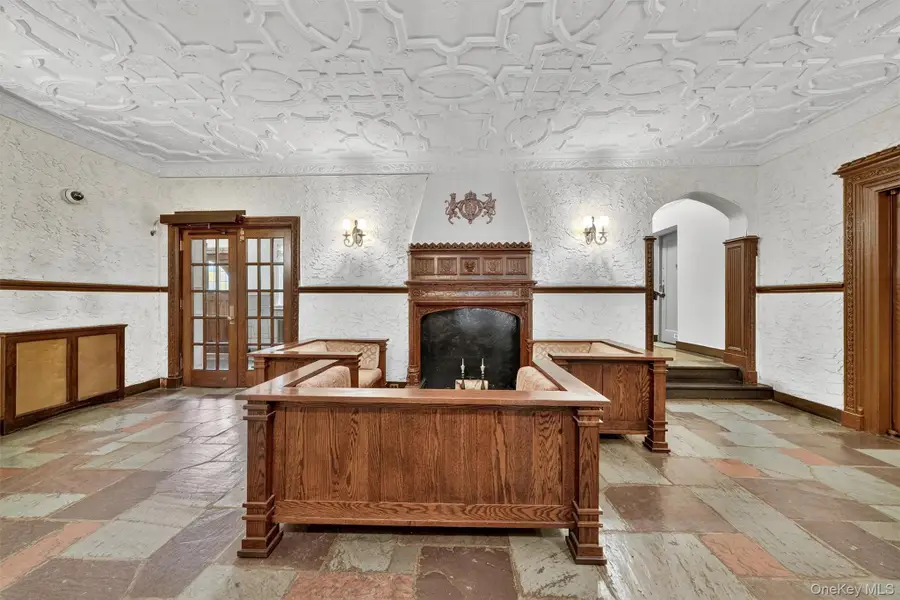 2 Westchester Avenue #3Q, White Plains, NY 10601 - Image #3