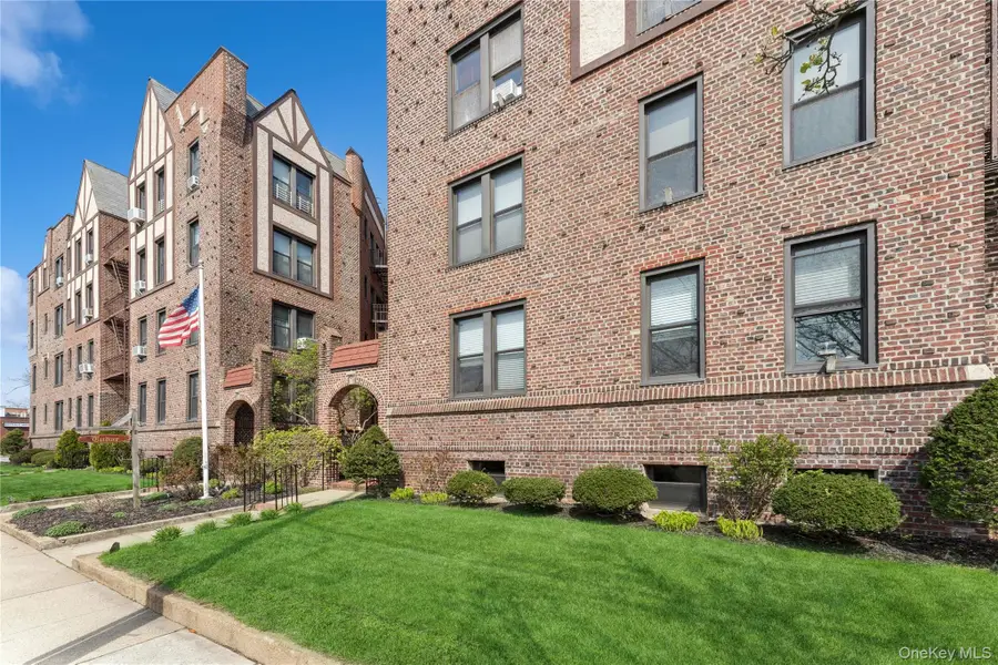 12 Hempstead Avenue #3N, Rockville Centre, NY 11570 - Image #3