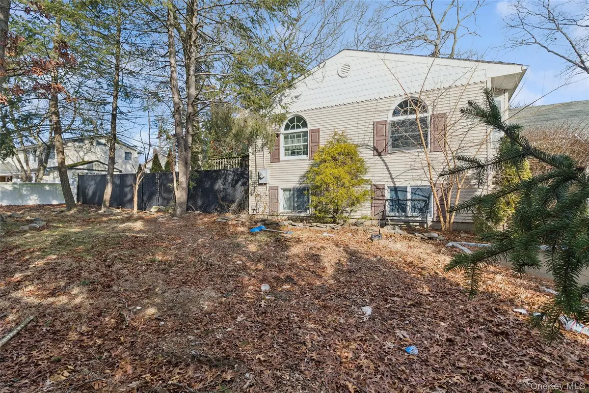 3 Allegheny Drive W, Farmingville, NY 11738 - Image #1