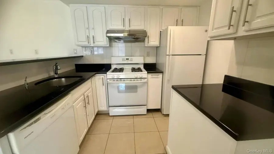 43-17 Union Street #6C, Flushing, NY 11355 - Image #2