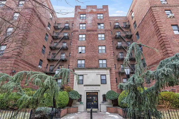 25-40 31 Avenue #4E, Astoria, NY 11106