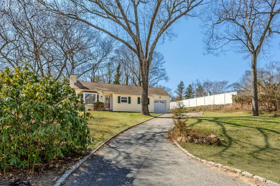 32 Hewlett Drive, Sound Beach, NY 11789 - #3