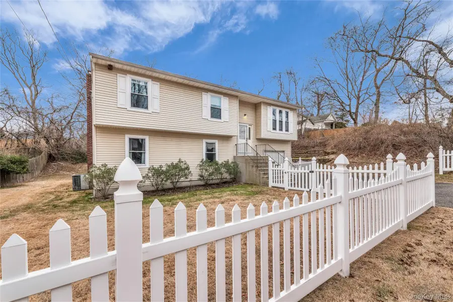 46 Craven Street, Huntington Station, NY 11746 - #2