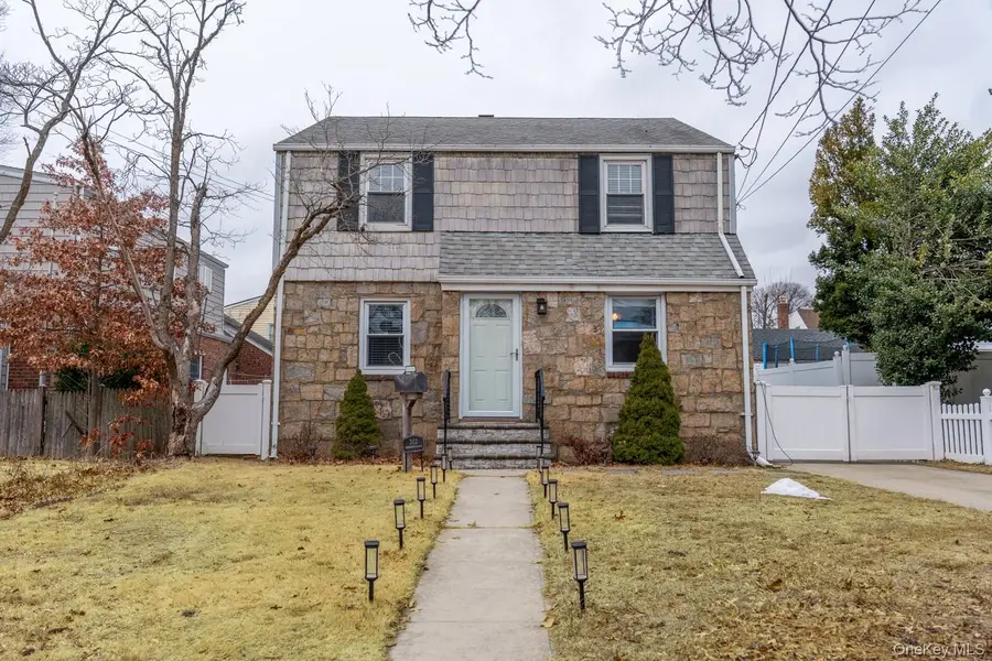 202 Emerson Place, Valley Stream, NY 11580 - Image #3