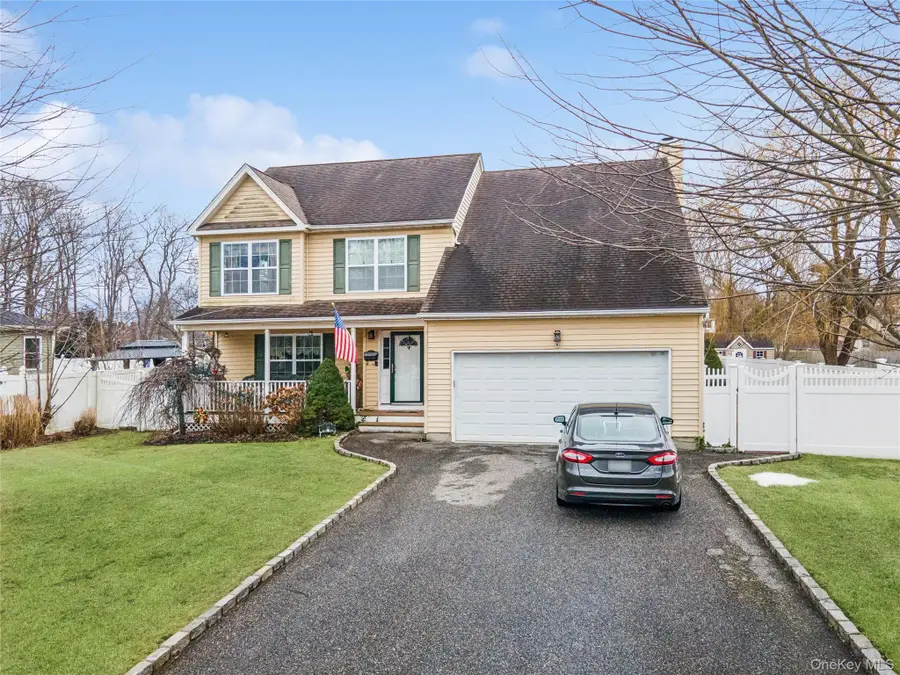 80 Fairview Avenue, Islip Terrace, NY 11752 - Image #2