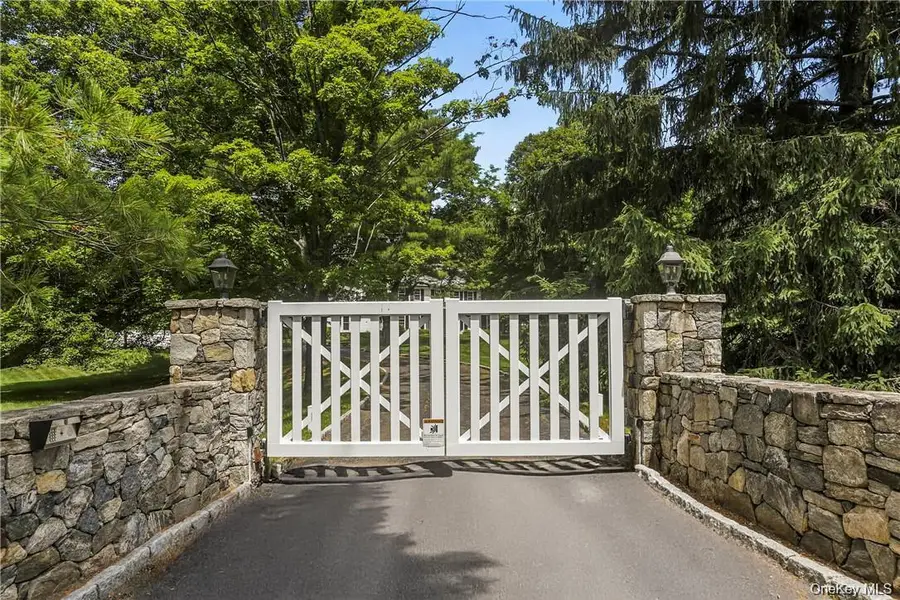 22 Long Meadow Road, Bedford, NY 10506 - Image #2