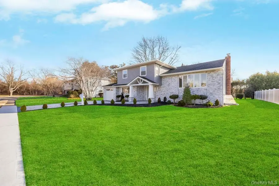 7 Suzanne Lane, Bethpage, NY 11714 - Image #3