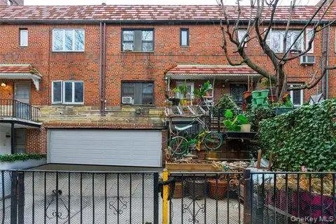 3550 84th Street, Jackson Heights, NY 11372