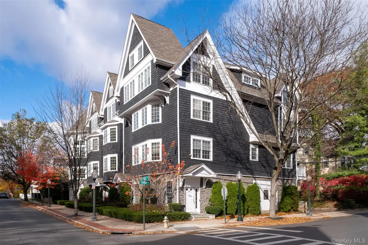 39 1st Street, Pelham, NY 10803 - #1