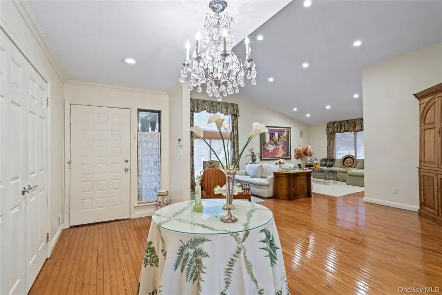 260 Vista Drive #260, Jericho, NY 11753 - Image #2