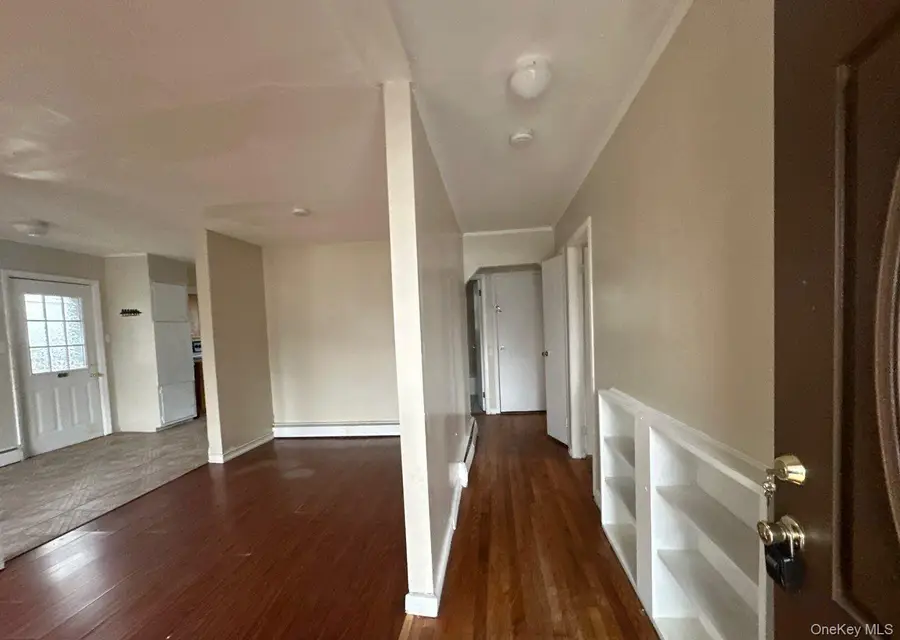 104 Weeks Road, North Babylon, NY 11703 - Image #2