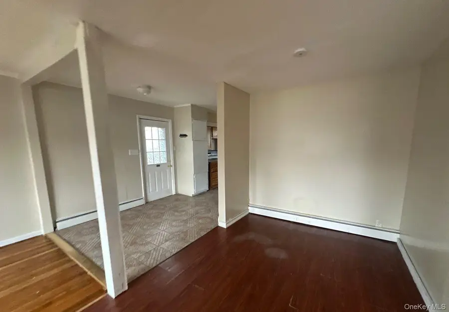 104 Weeks Road, North Babylon, NY 11703 - Image #3