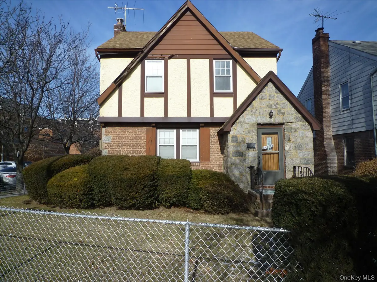 141-11 Booth Memorial Avenue, Flushing, NY 11355 - Image #1