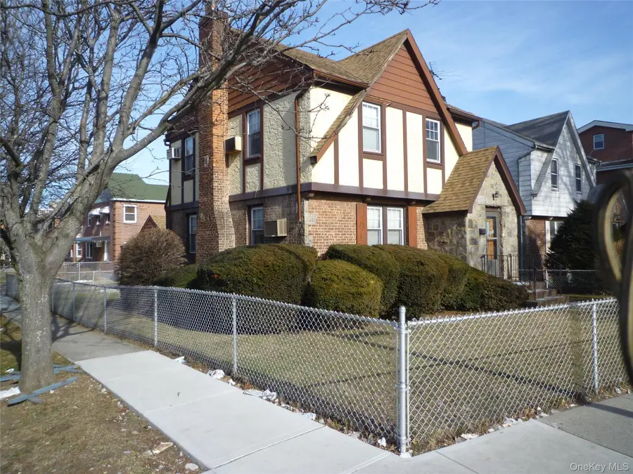 141-11 Booth Memorial Avenue, Flushing, NY 11355 - Image #3