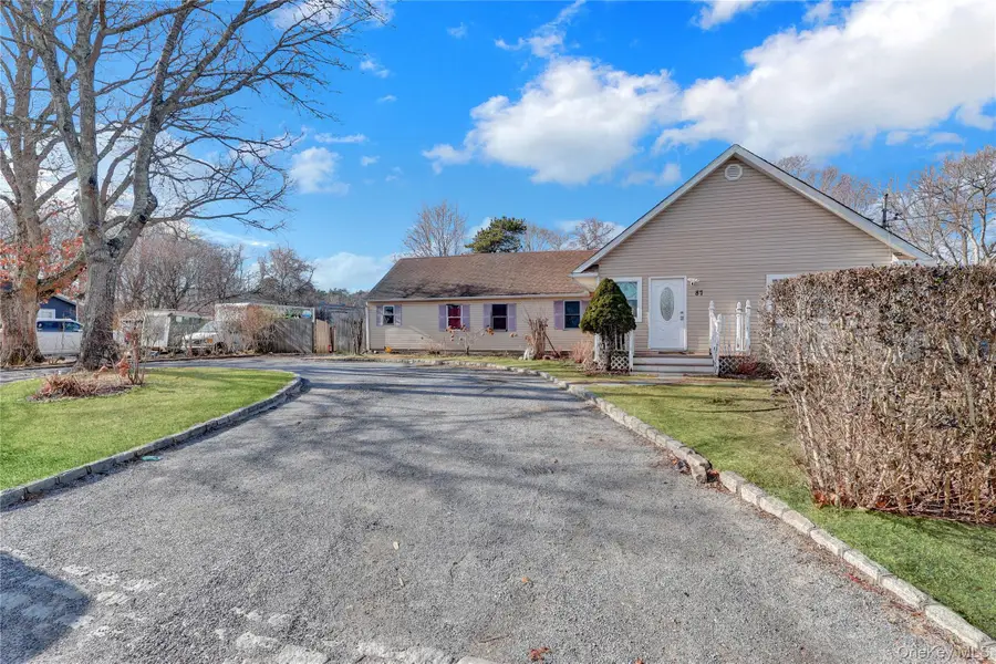 87 Vail Avenue, Riverhead, NY 11901 - Image #3