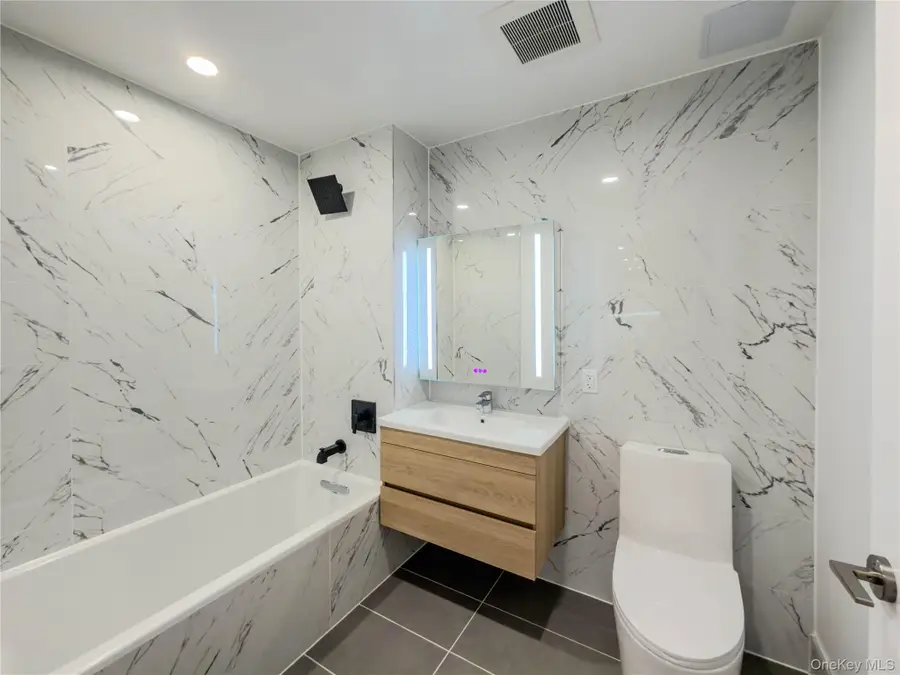 150-02 Northern Boulevard #6E, Flushing, NY 11354 - Image #3