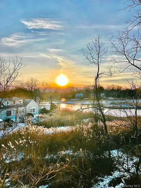 53 Oak Avenue, Larchmont, NY 10538