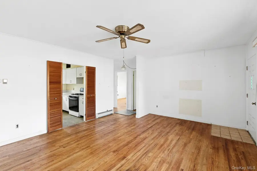 37 Cedar Drive, Springs, NY 11937 - Image #3