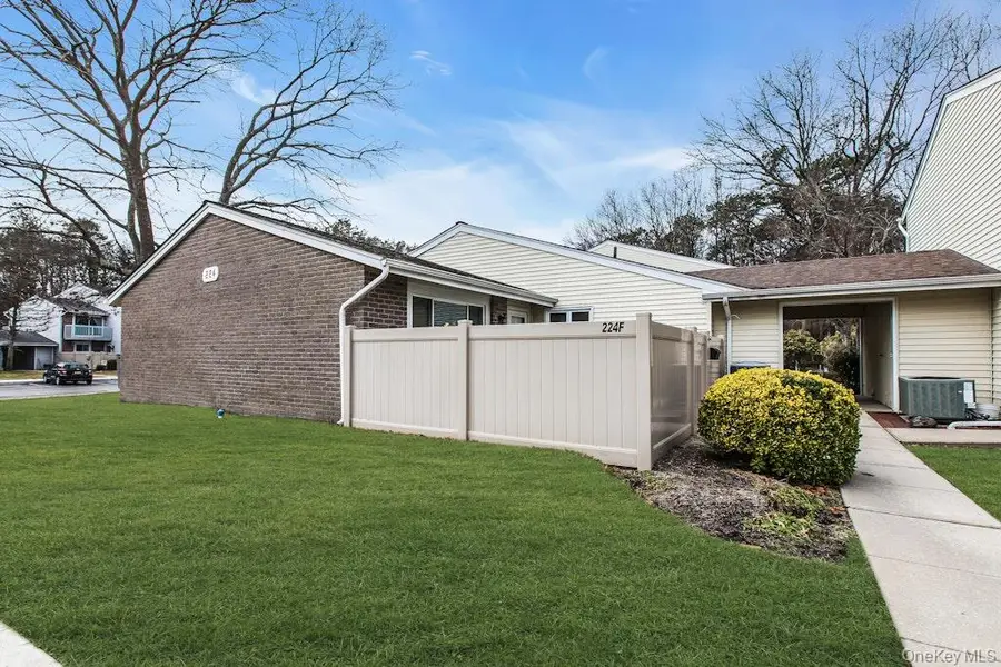 224 Springmeadow Drive #F, Holbrook, NY 11741 - Image #2