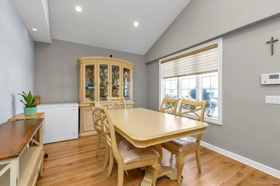 2528 Balsam Avenue, East Meadow, NY 11554 - Image #2