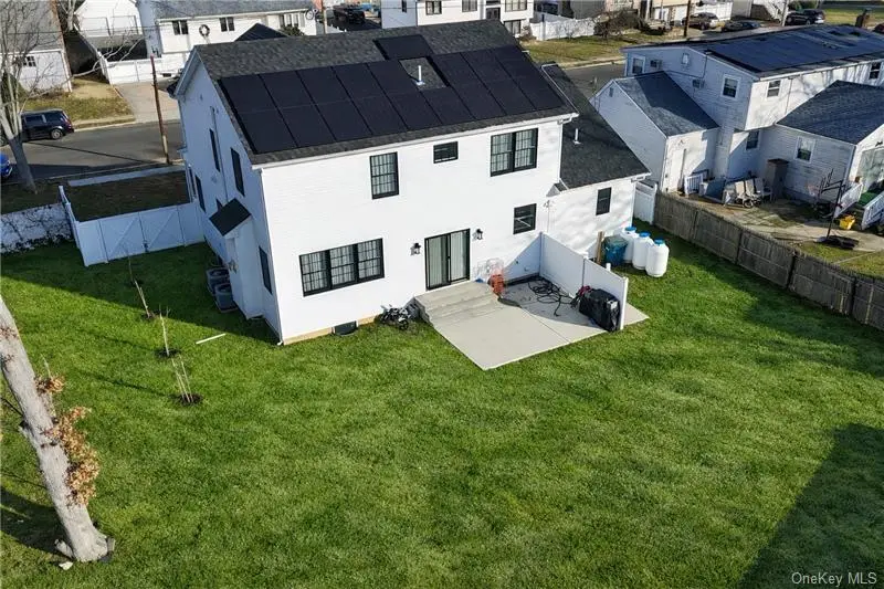 551 Grand Avenue, Lindenhurst, NY 11757 - Image #3