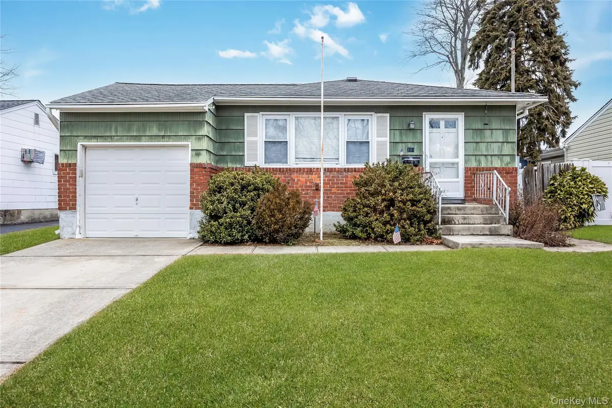 139 N Cedar Street, Massapequa, NY 11758 - Image #1