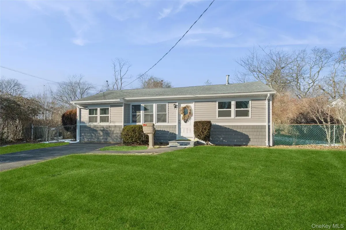 31 21st Avenue, Bay Shore, NY 11706 - Image #1